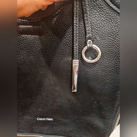 Calvin Klein Gabrianna Novelty Slim Side Zip Tote/ Book Bag Black Vegan Leather - Picture 4 of 7